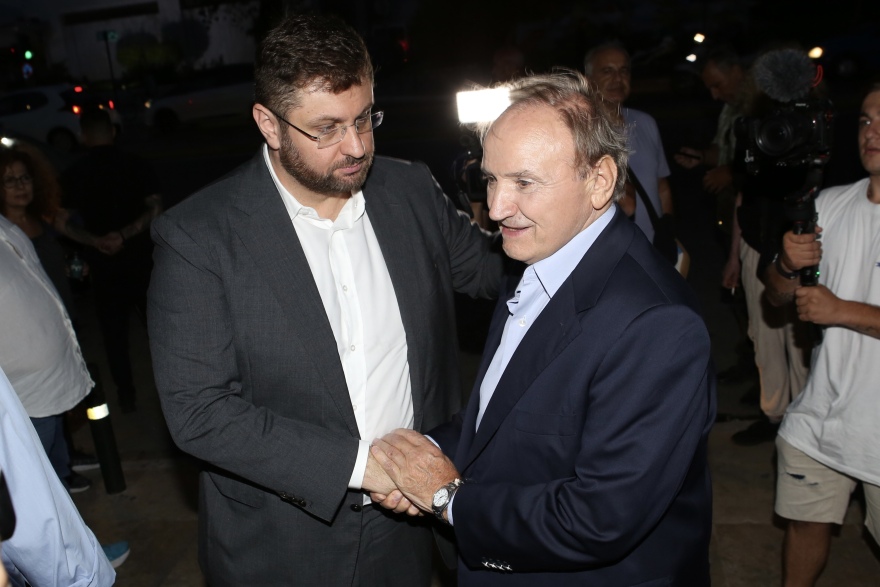 Ο Κασσελάκης στην παρουσίαση των υποψηφίων του Ζαχαριάδη: «Θα τρέξουμε πολλά χιλιόμετρα για να σε υποστηρίξουμε»