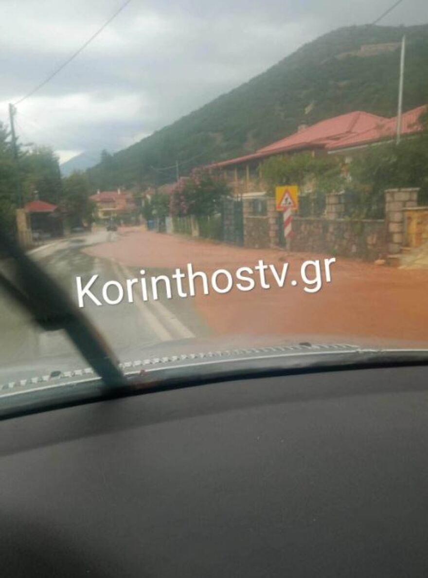 Κακοκαιρία Elias: Πλημμύρισαν δρόμοι και φούσκωσαν ρέματα στην Κορινθία - Δείτε βίντεο και φωτογραφίες