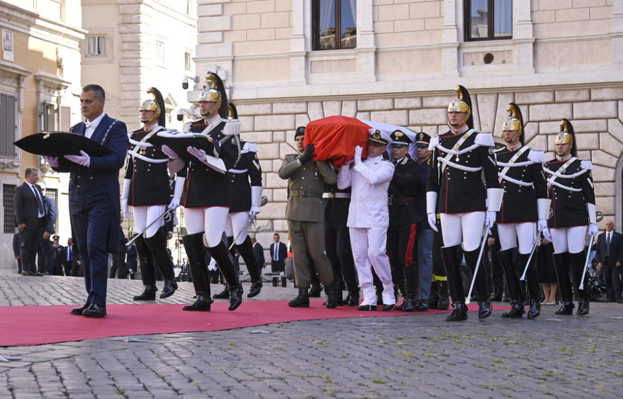 Τζόρτζιο Ναπολιτάνο: Το τελευταίο «αντίο» στον πρώην πρόεδρο της Ιταλικής Δημοκρατίας  - Δείτε βίντεο, φωτογραφίες