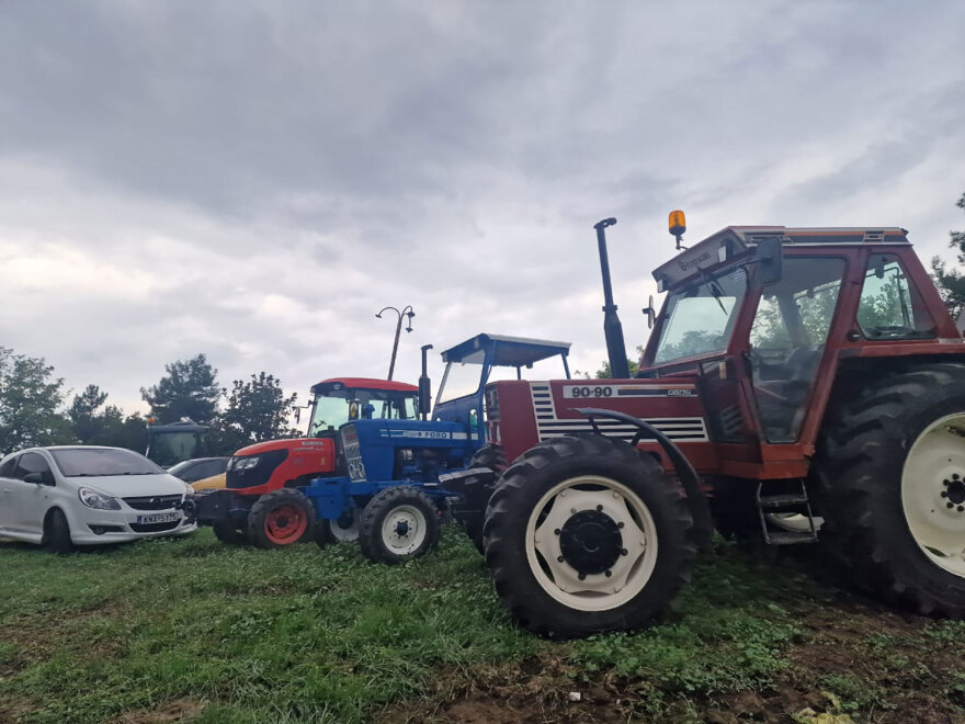 Κακοκαιρία Elias: Ώρες αγωνίας για τους κατοίκους στον Παλαμά Καρδίτσας - Μεταφέρουν τα ΙΧ τους σε υψηλότερα σημεία