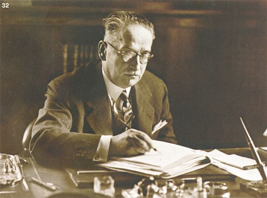 Κολωνάκι: Ανατροπή με το «οπλοστάσιο» - Τα όπλα ανήκαν στον πρωθυπουργό επί Κατοχής, Εμμανουήλ Τσουδερό