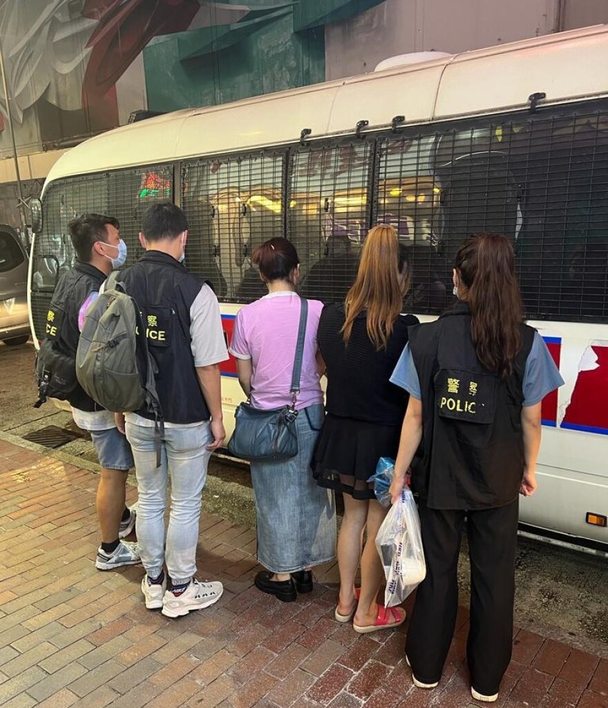 Χονγκ Κονγκ: Πάνω από 6.400 συλλήψεις σε επιχείρηση κατά της κινεζικής μαφίας