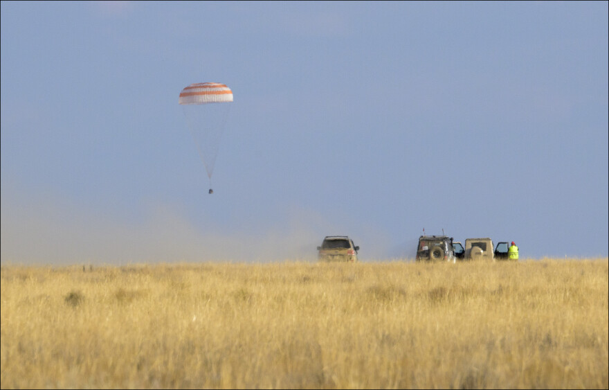 NASA: Ο Φρανκ Ρούμπιο επέστρεψε στη Γη μετά από έναν χρόνο στο διάστημα - Μαζί του και δύο Ρώσοι κοσμοναύτες