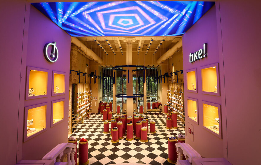 Tike Athens - Athens Sneaker Temple