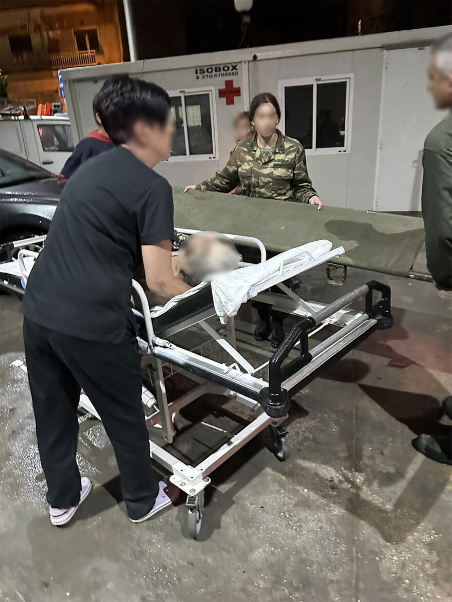 Βόλος - Κακοκαιρία Elias: Κομάντο της Ζ-ΜΑΚ και πεζοναύτες απεγκλώβιζαν όλη τη νύχτα