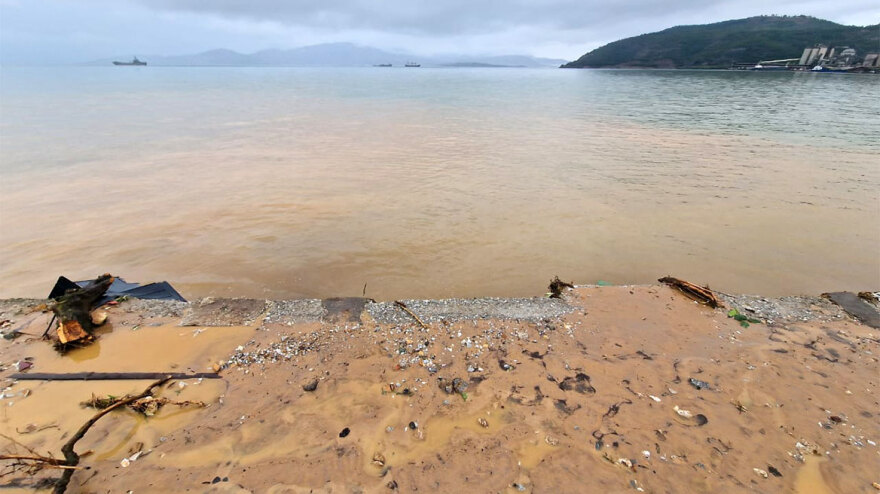 Κακοκαιρία Elias: «Έσπασε» πάλι ο Κραυσίδωνας στον Βόλο - Πλημμύρισαν τα υπόγεια του νοσοκομείου «Αχιλλοπούλειο»