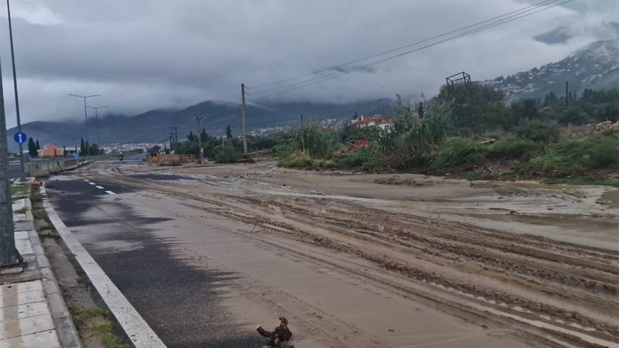 Κακοκαιρία Elias: «Έσπασε» πάλι ο Κραυσίδωνας στον Βόλο - Πλημμύρισαν τα υπόγεια του νοσοκομείου «Αχιλλοπούλειο»