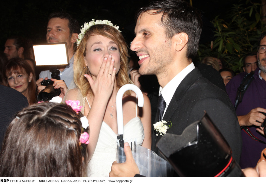  Λένα Παπαληγούρα: «Πέντε υπέροχα χρόνια» γράφει στον σύζυγό της για την επέτειο τους γάμου τους