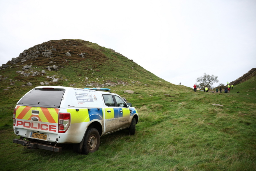 Bρετανία: Έκοψαν το ιστορικό δέντρο του «Ρομπέν των Δασών» ηλικίας 300 ετών - Ποιος και γιατί το «πριόνισε»