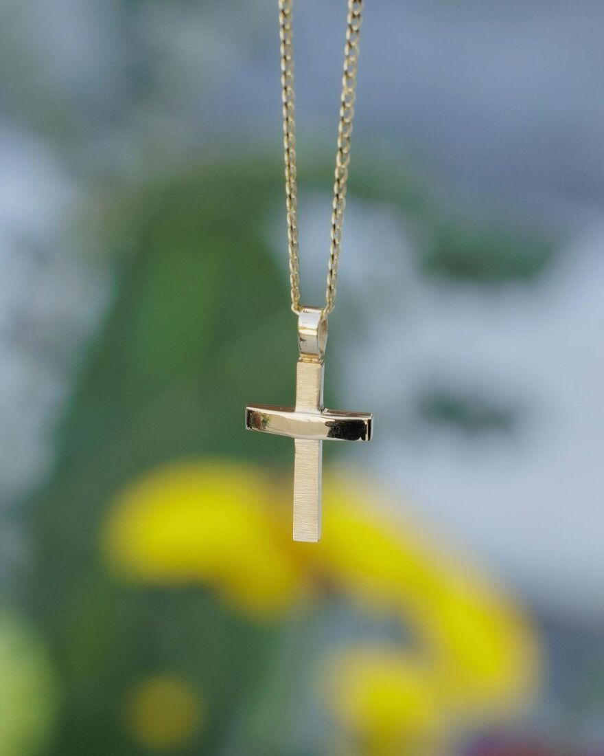 Λάουρα Νάργες - Χρήστος Σαντικάι: Οι φωτογραφίες από τη βάφτιση του γιου τους