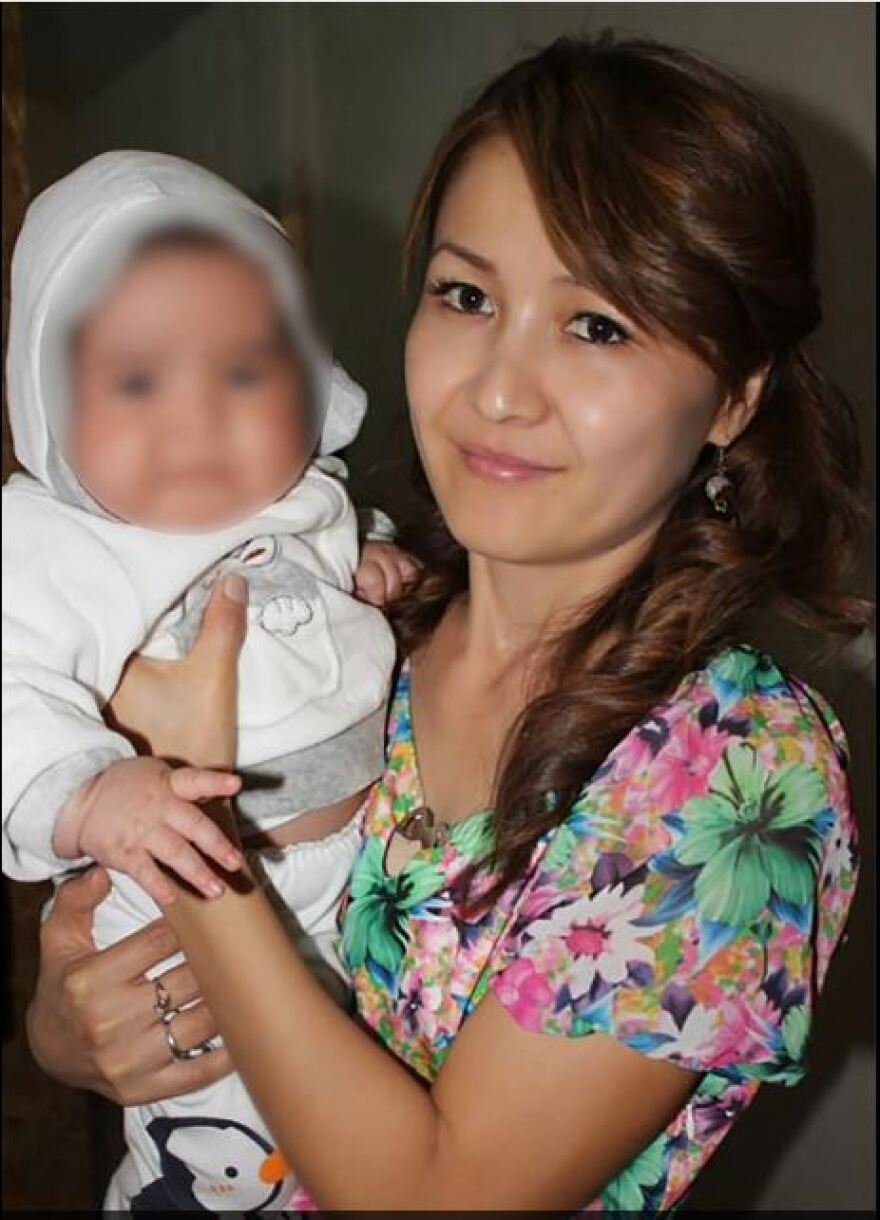 Βιαστής έκοψε τη μύτη και τα αυτιά της πρώην συζύγου του, μπροστά στα μάτια του γιου τους