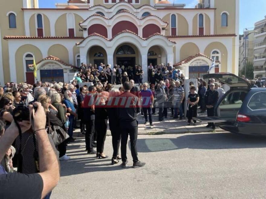 Άρτα: Σε κλίμα οδύνης η κηδεία του 65χρονου που δολοφονήθηκε από τον γιο του