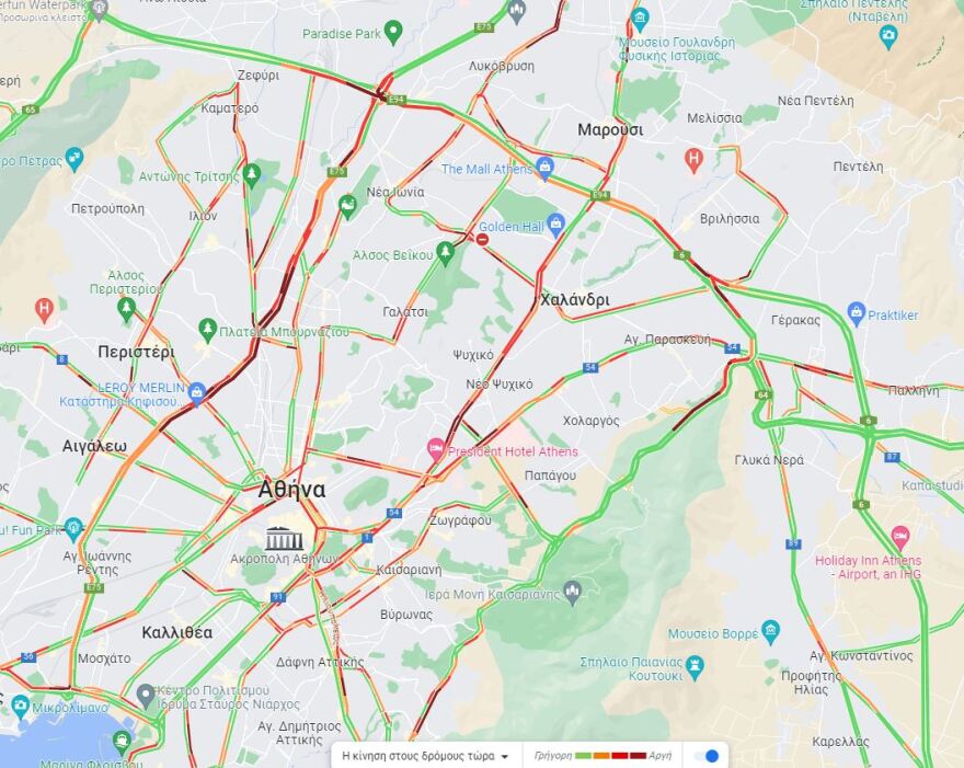 Κίνηση στους δρόμους: Μποτιλιαρισμένος ο Κηφισός, 20λεπτες καθυστερήσεις και στην Αττική Οδό 