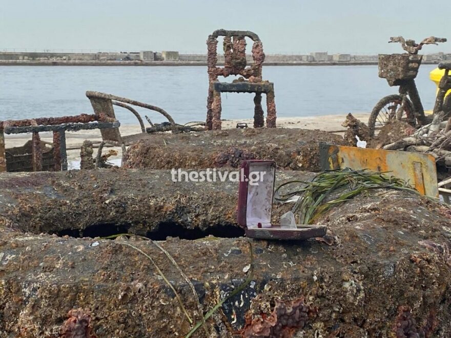 Θεσσαλονίκη: Μέχρι και μοτοποδήλατο βρήκαν στον βυθό του Θερμαϊκού - Δείτε φωτογραφίες