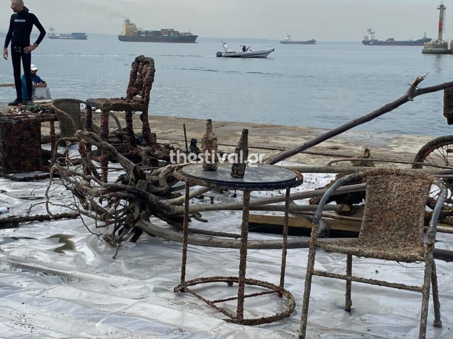 Θεσσαλονίκη: Μέχρι και μοτοποδήλατο βρήκαν στον βυθό του Θερμαϊκού - Δείτε φωτογραφίες