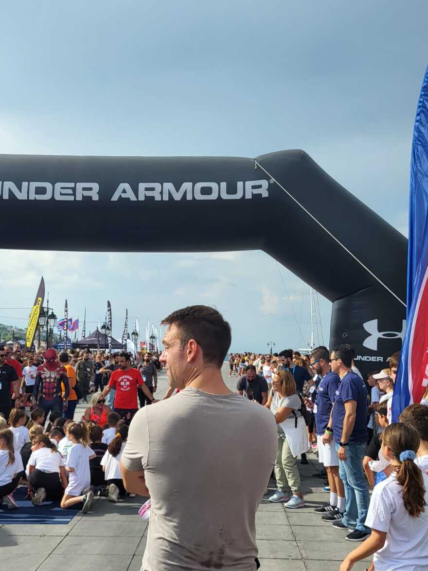 Στις Σπέτσες για το mini marathon ο Κασσελάκης - Θα συμμετάσχει στο αγώνισμα των 5 χιλιομέτρων