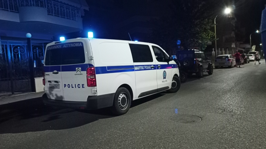 Αγρίνιο: Πτώση νεαρού από μπαλκόνι 2ου ορόφου - Μεταφέρθηκε στο νοσοκομείο