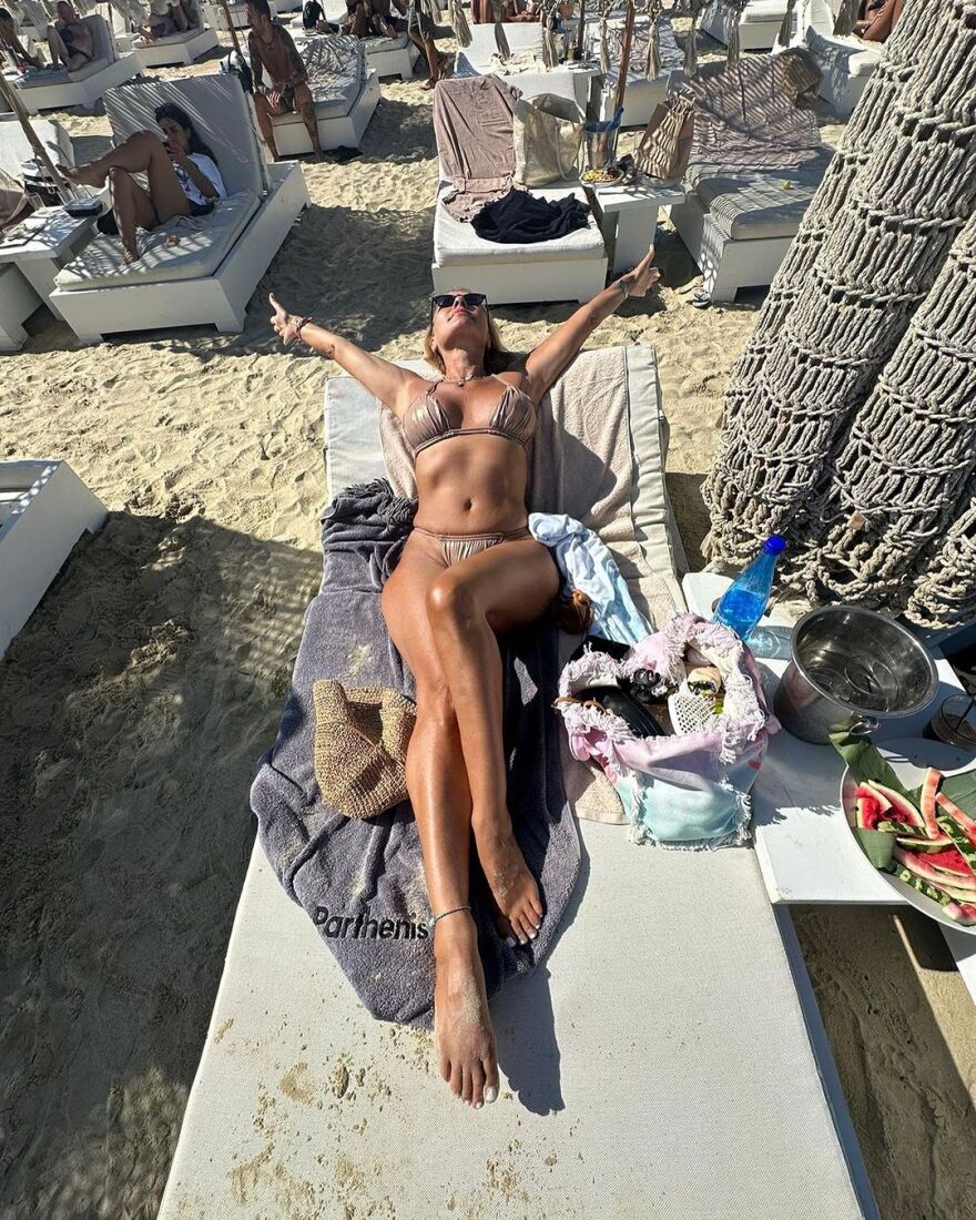 Χριστίνα Παππά: Φωτογραφίες με πόδια... Σκλεναρίκοβα στο Instagram 