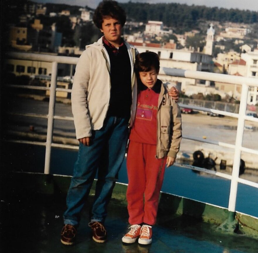 Δημήτρης Μακαλιάς: Η ανάρτηση για τον αδελφό του - «Τα χρόνια μετράνε, οι στιγμές που καταγράψαμε»