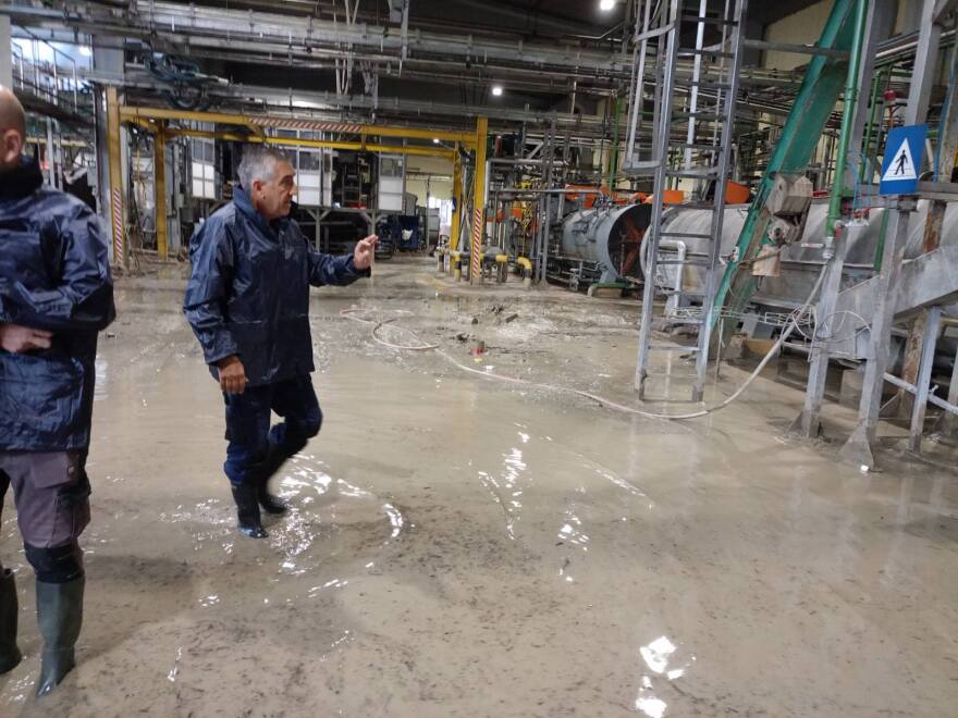 Λάρισα: Απειλή ανεργίας για 650 εργαζόμενους σε πλημμυρισμένο εργοστάσιο