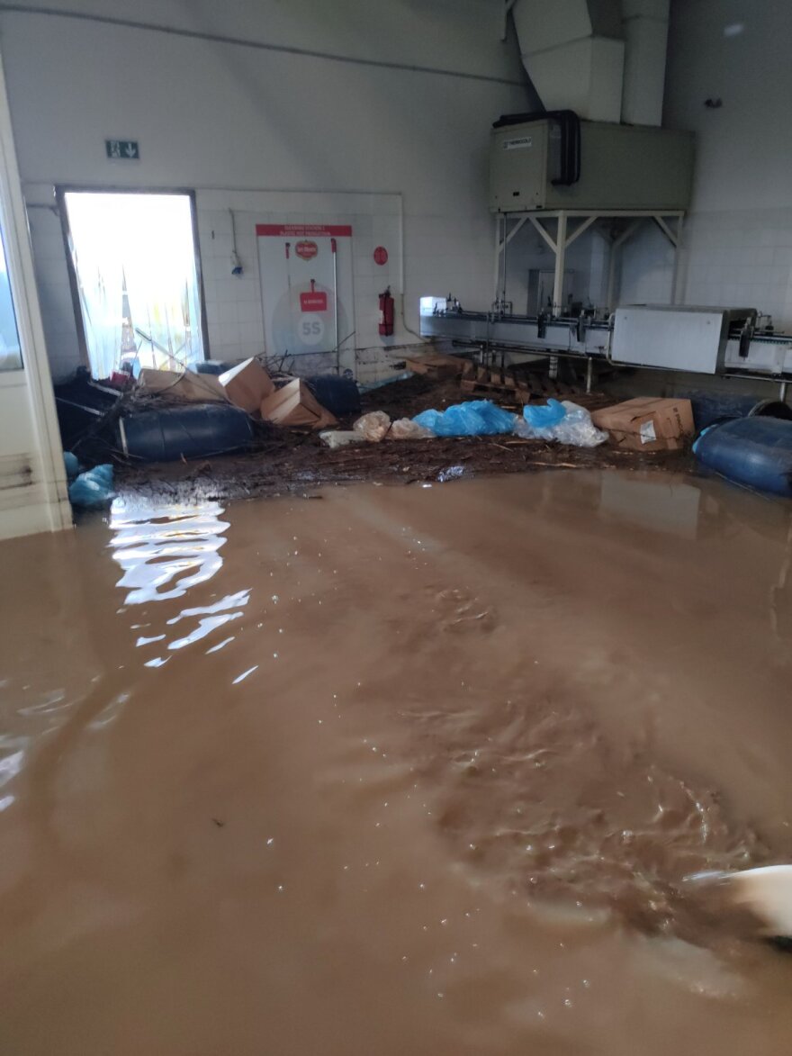 Λάρισα: Απειλή ανεργίας για 650 εργαζόμενους σε πλημμυρισμένο εργοστάσιο