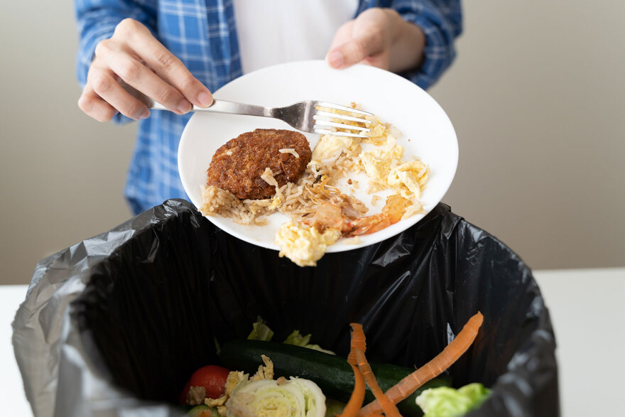 Food Waste, η μεγάλη απειλή για τον πλανήτη - Κάθε χρόνο πετάμε στα σκουπίδια 1,3 δισ. τόνους φαγητού 
