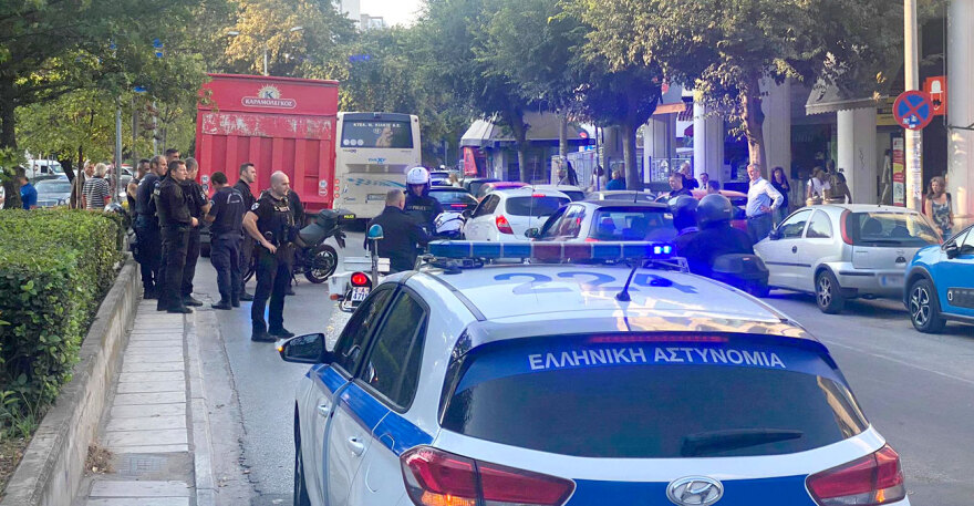 Θεσσαλονίκη: Σε σοβαρή κατάσταση στο νοσοκομείο η γυναίκα που παρασύρθηκε από μοτοσικλέτα