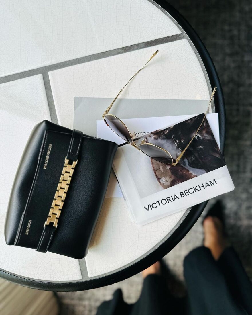 Σάνα Μαρίν: Από πρωθυπουργός... μοντέλο - «Επίδειξη» στιλ και χλιδής στο Παρίσι 