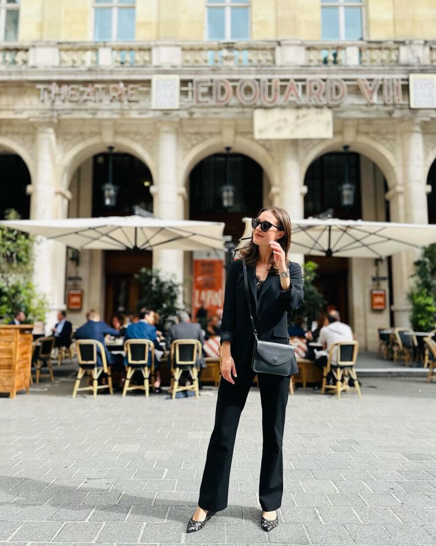 Σάνα Μαρίν: Από πρωθυπουργός... μοντέλο - «Επίδειξη» στιλ και χλιδής στο Παρίσι 