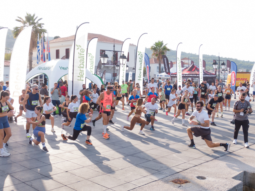 Ρεκόρ διαδρομών και συγκινήσεων στο 12ο  SPETSES MINI MARATHON