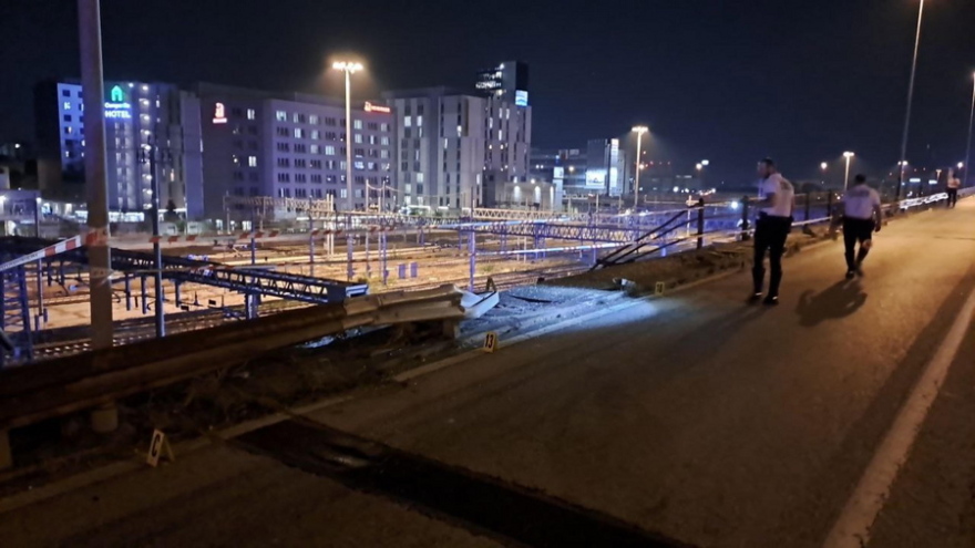 Τραγωδία στη Βενετία: Το λεωφορείο έκανε ελιγμό «χωρίς λόγο» πριν πέσει από τη γέφυρα - Πού στρέφονται οι έρευνες 