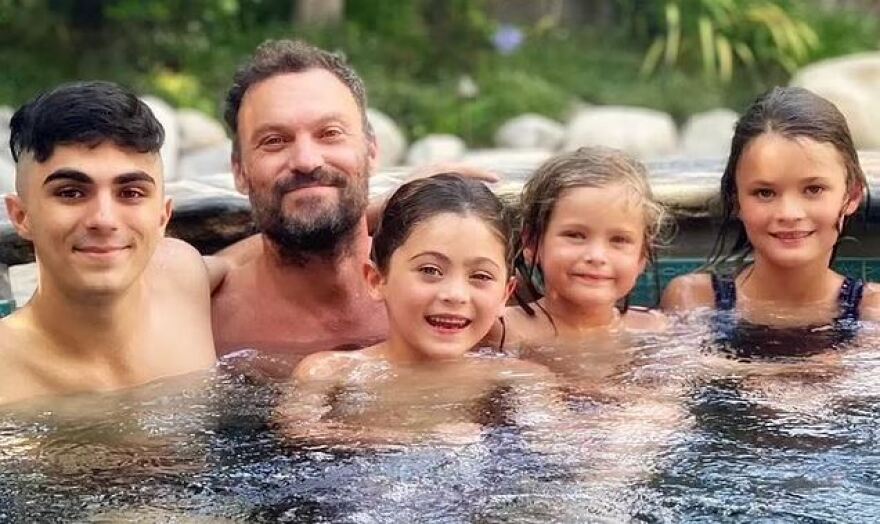 Μπράιαν Όστιν Γκριν για τον γκέι γιο του: «Είναι κάτι άγνωστο, αλλά συναρπαστικό»