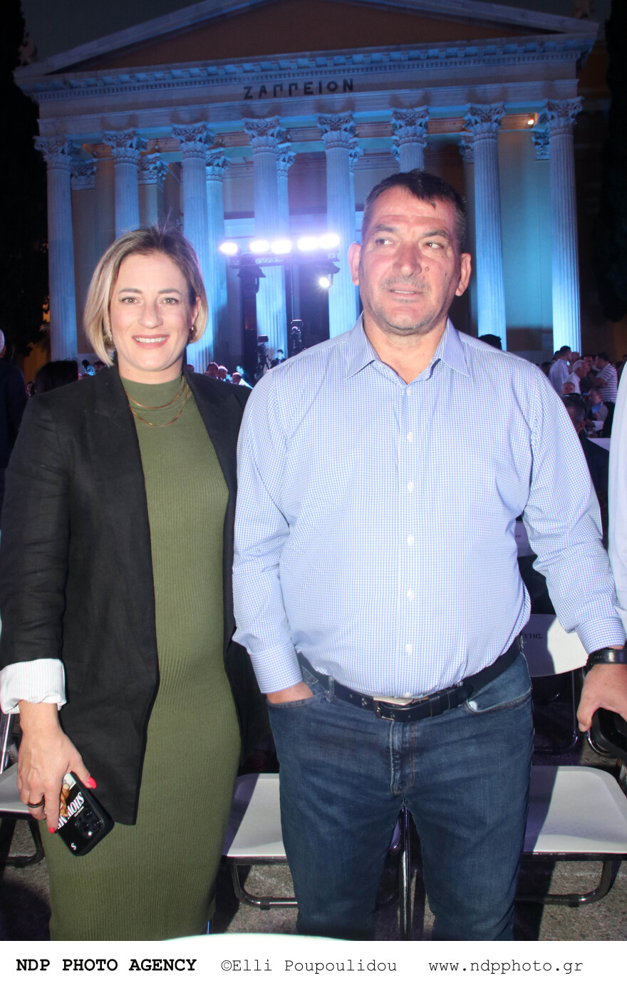 Πύρρος Δήμας: Έχουμε αποφασίσει να μην αποκαλύψουμε το φύλο του μωρού