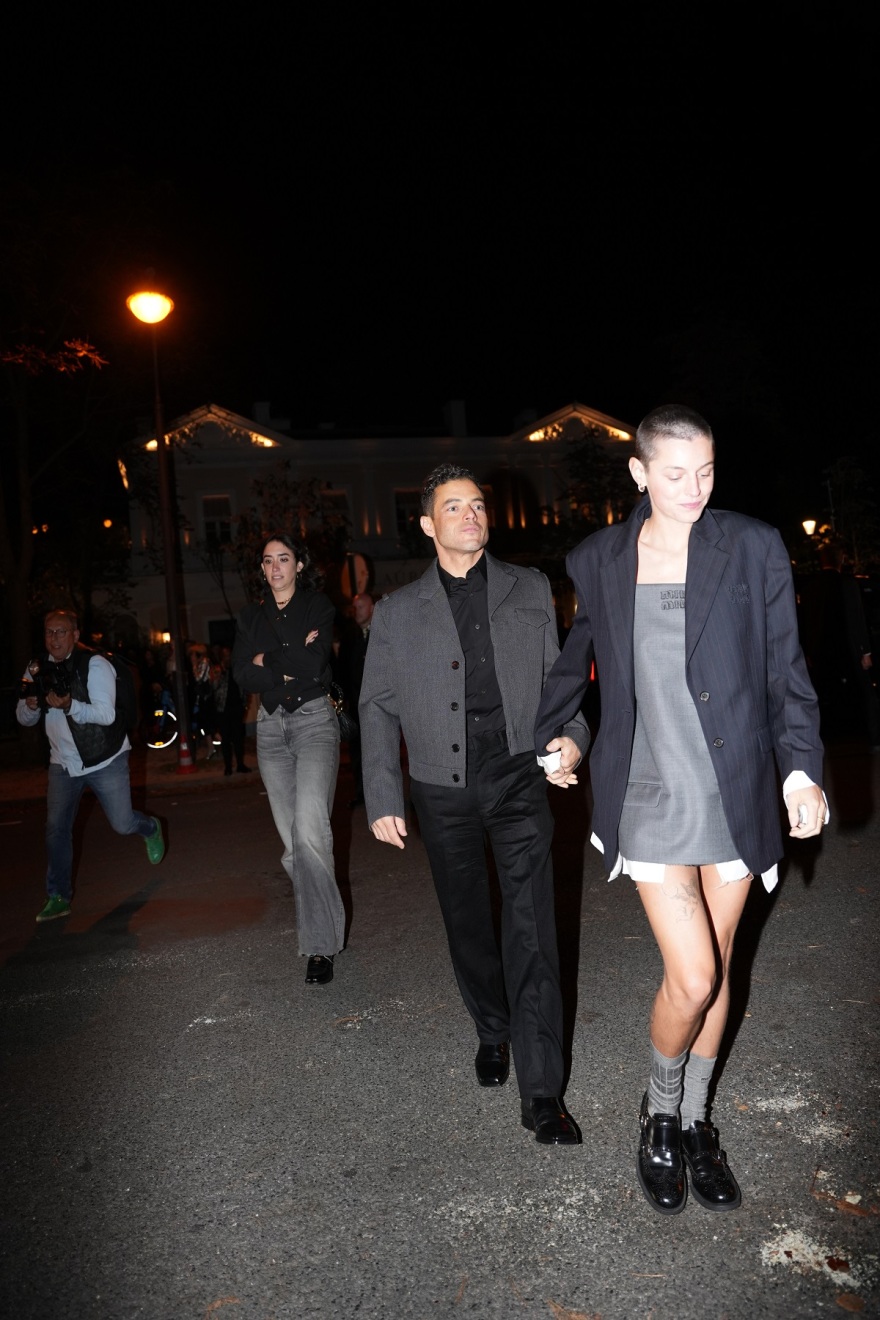 Ράμι Μάλεκ - Έμα Κόριν: Πιο ερωτευμένοι από ποτέ 