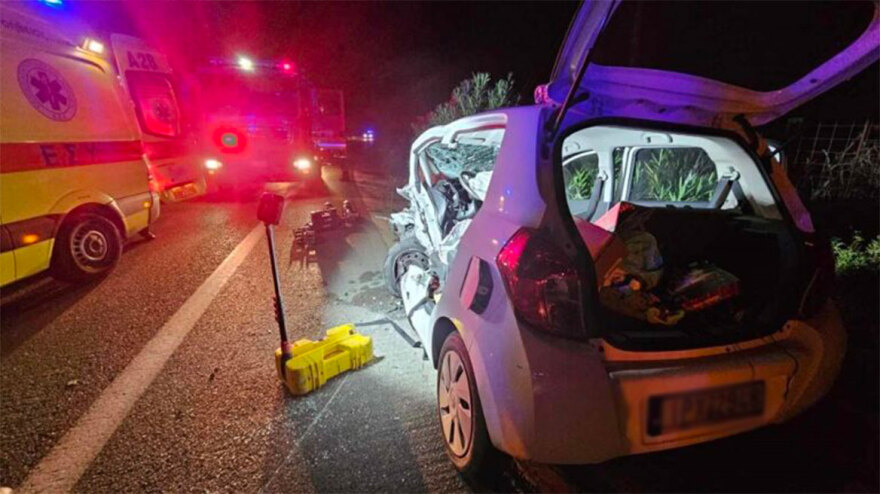 Ηράκλειο: Σφοδρή σύγκρουση αυτοκινήτων στον ΒΟΑΚ - Δύο γυναίκες εγκλωβίστηκαν, σοκάρουν οι εικόνες