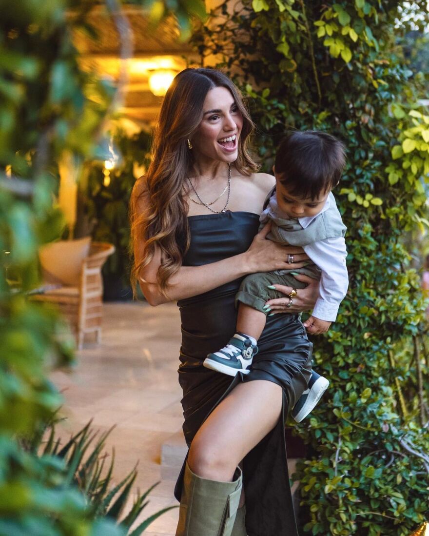 Ιωάννα Σιαμπάνη – Τζίμης Σταθοκωστόπουλος: Το φωτογραφικό άλμπουμ από τα πρώτα γενέθλια του γιου τους