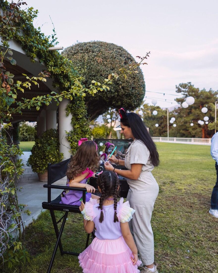 Ιωάννα Σιαμπάνη – Τζίμης Σταθοκωστόπουλος: Το φωτογραφικό άλμπουμ από τα πρώτα γενέθλια του γιου τους