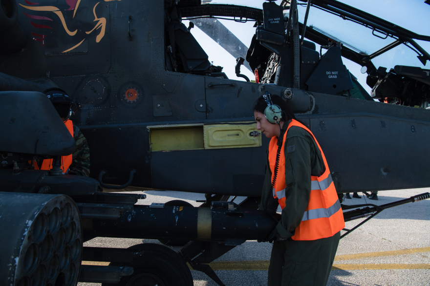 Δεκάδες ελικόπτερα στον αέρα: Το ΓΕΣ απαντά με την άσκηση «Πέλεκυς» στις φήμες για το Στεφανοβίκειο