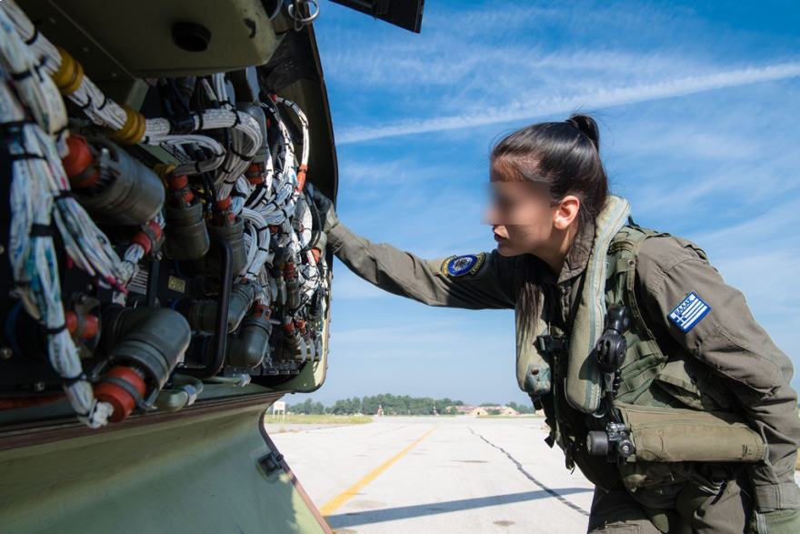 Δεκάδες ελικόπτερα στον αέρα: Το ΓΕΣ απαντά με την άσκηση «Πέλεκυς» στις φήμες για το Στεφανοβίκειο