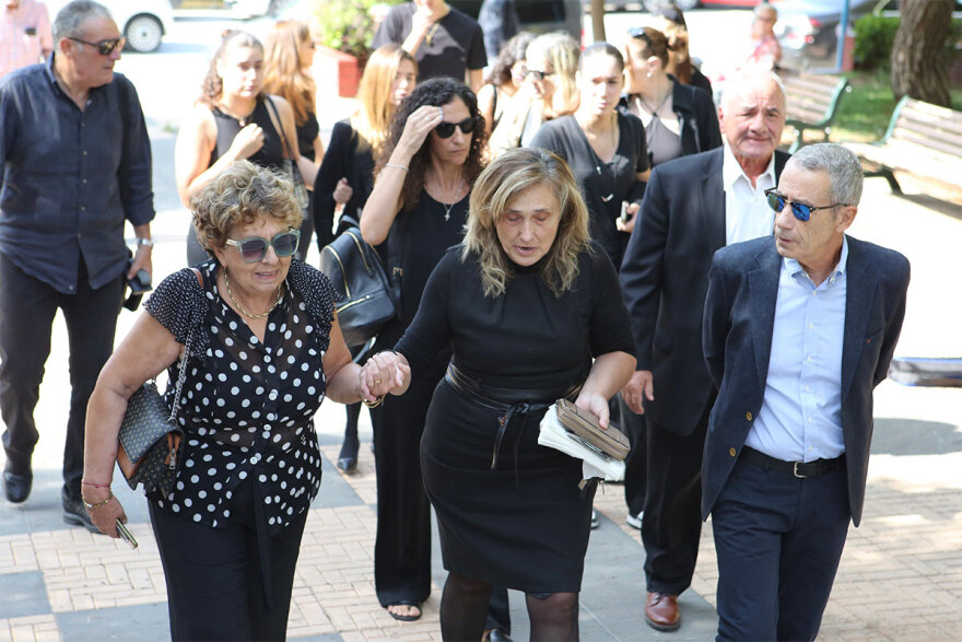 Γιάννης Ιωαννίδης: «Κοουτσάρα μου, το παιχνίδι δεν τελείωσε» - Συγκίνησε ο επικήδειος της κόρης του Γιάννη Ιωαννίδη