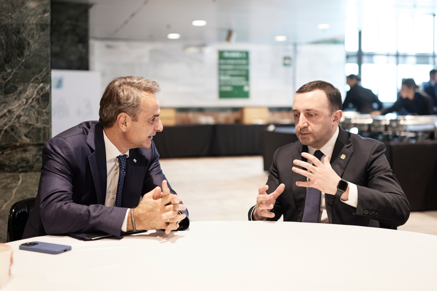 Συναντήσεις Μητσοτάκη με τους πρωθυπουργούς της Αρμενίας και της Γεωργίας