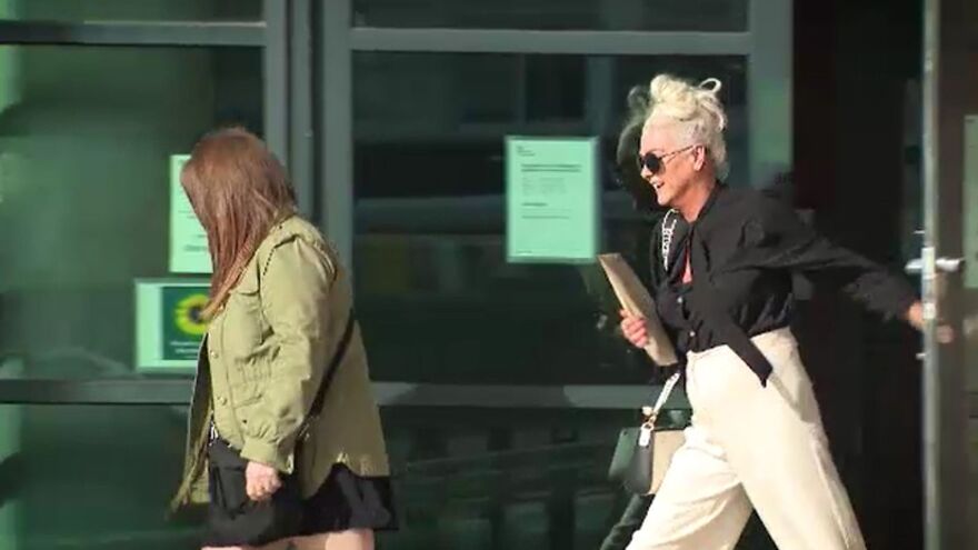 Βρετανίδα νοσοκόμα νάρκωνε ασθενείς για να μην την ενοχλούν κι έκανε... πλάκα με συνάδελφο - «Θα κοιμάται για μια εβδομάδα»