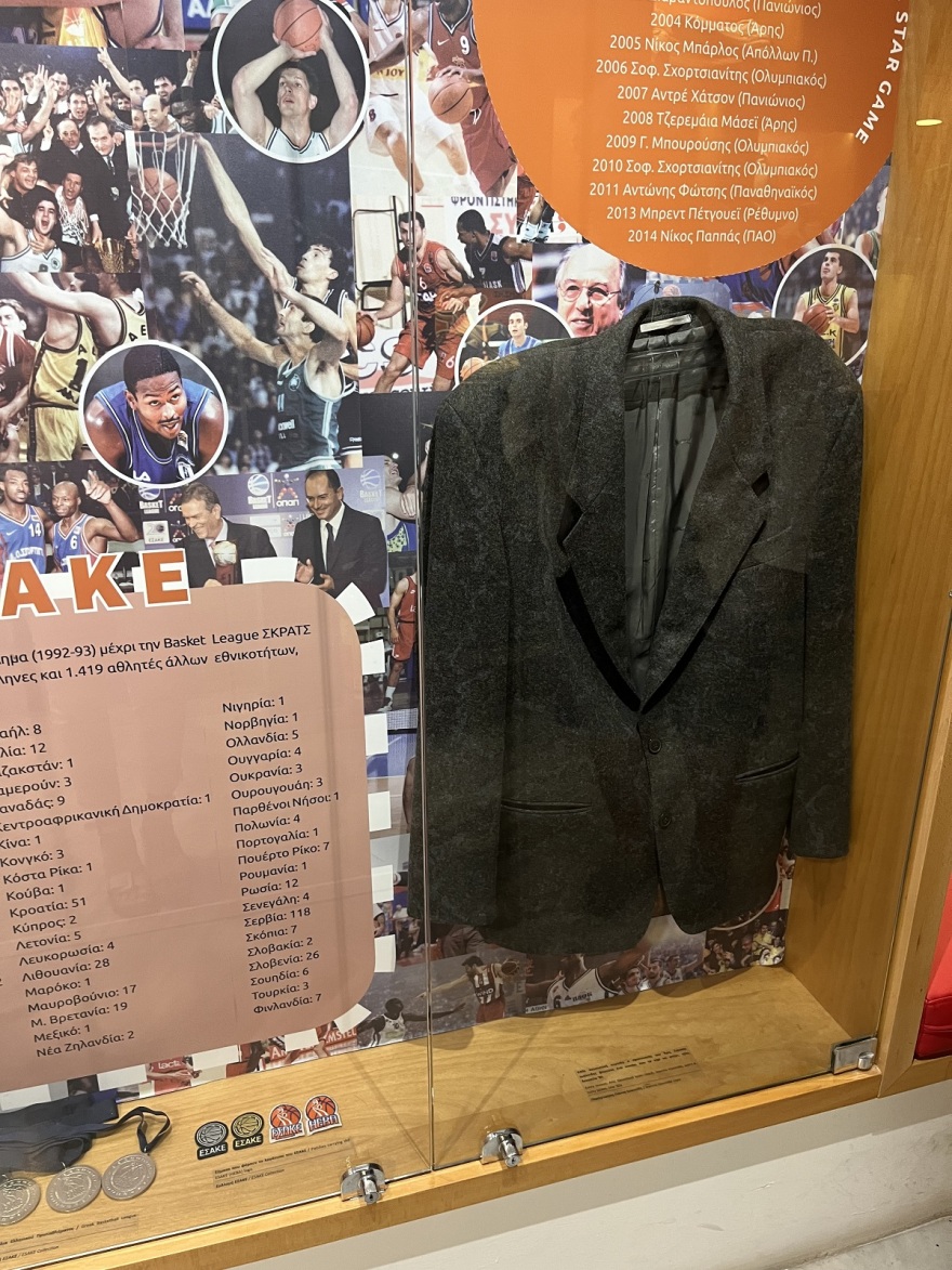 Ιωαννίδης: Τα γούρικα σακάκια και οι μαύρες γάτες που τον... κυνηγούσαν μια ζωή 