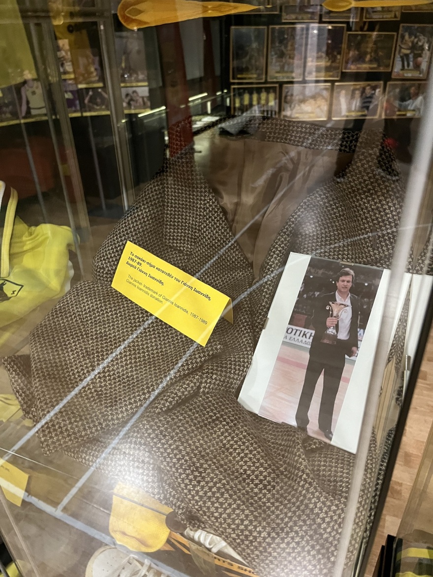 Ιωαννίδης: Τα γούρικα σακάκια και οι μαύρες γάτες που τον... κυνηγούσαν μια ζωή 