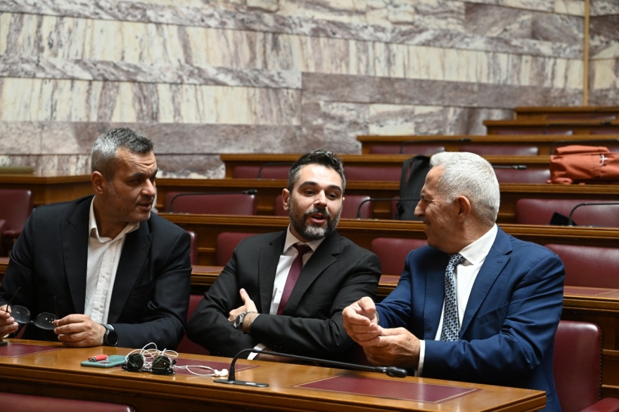 Στέφανος Κασσελάκης: Ντεμπούτο στην ΚΟ του ΣΥΡΙΖΑ - «Εμείς οι 48 απέναντι στους "άριστους" 158» (βίντεο και φωτογραφίες)