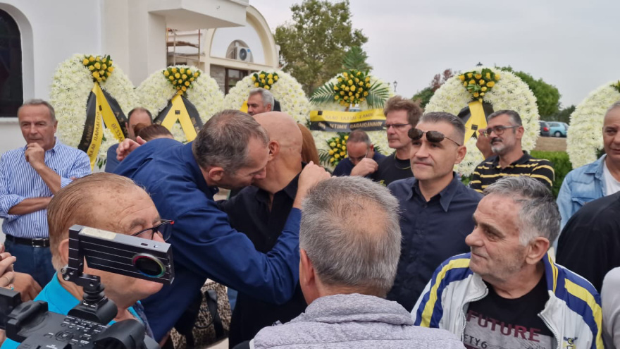 Γιάννης Ιωαννίδης: Το τελευταίο αντίο στον «ξανθό» - Αποθέωση στο «Αλεξάνδρειο» - Βίντεο και φωτογραφίες