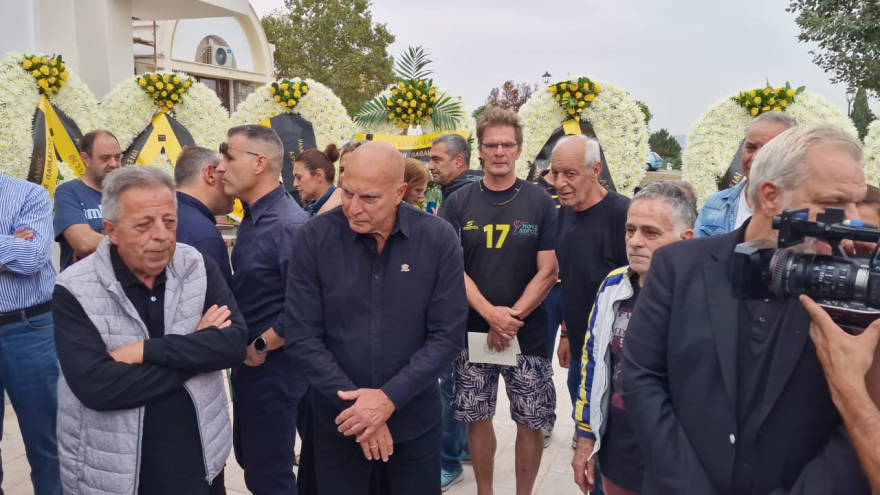 Γιάννης Ιωαννίδης: Το τελευταίο αντίο στον «ξανθό» - Αποθέωση στο «Αλεξάνδρειο» - Βίντεο και φωτογραφίες