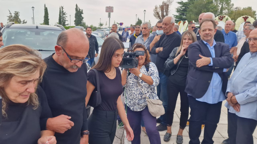 Γιάννης Ιωαννίδης: Το τελευταίο αντίο στον «ξανθό» - Αποθέωση στο «Αλεξάνδρειο» - Βίντεο και φωτογραφίες