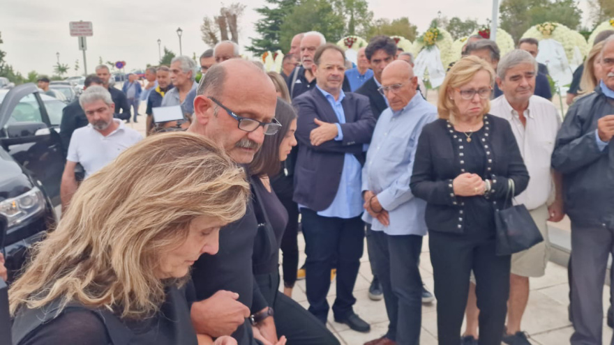 Γιάννης Ιωαννίδης: Το τελευταίο αντίο στον «ξανθό» - Αποθέωση στο «Αλεξάνδρειο» - Βίντεο και φωτογραφίες