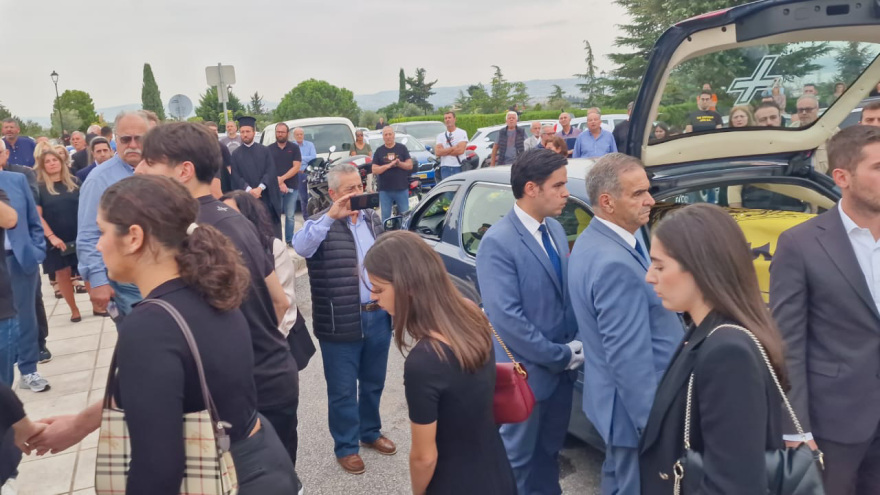 Γιάννης Ιωαννίδης: Το τελευταίο αντίο στον «ξανθό» - Αποθέωση στο «Αλεξάνδρειο» - Βίντεο και φωτογραφίες